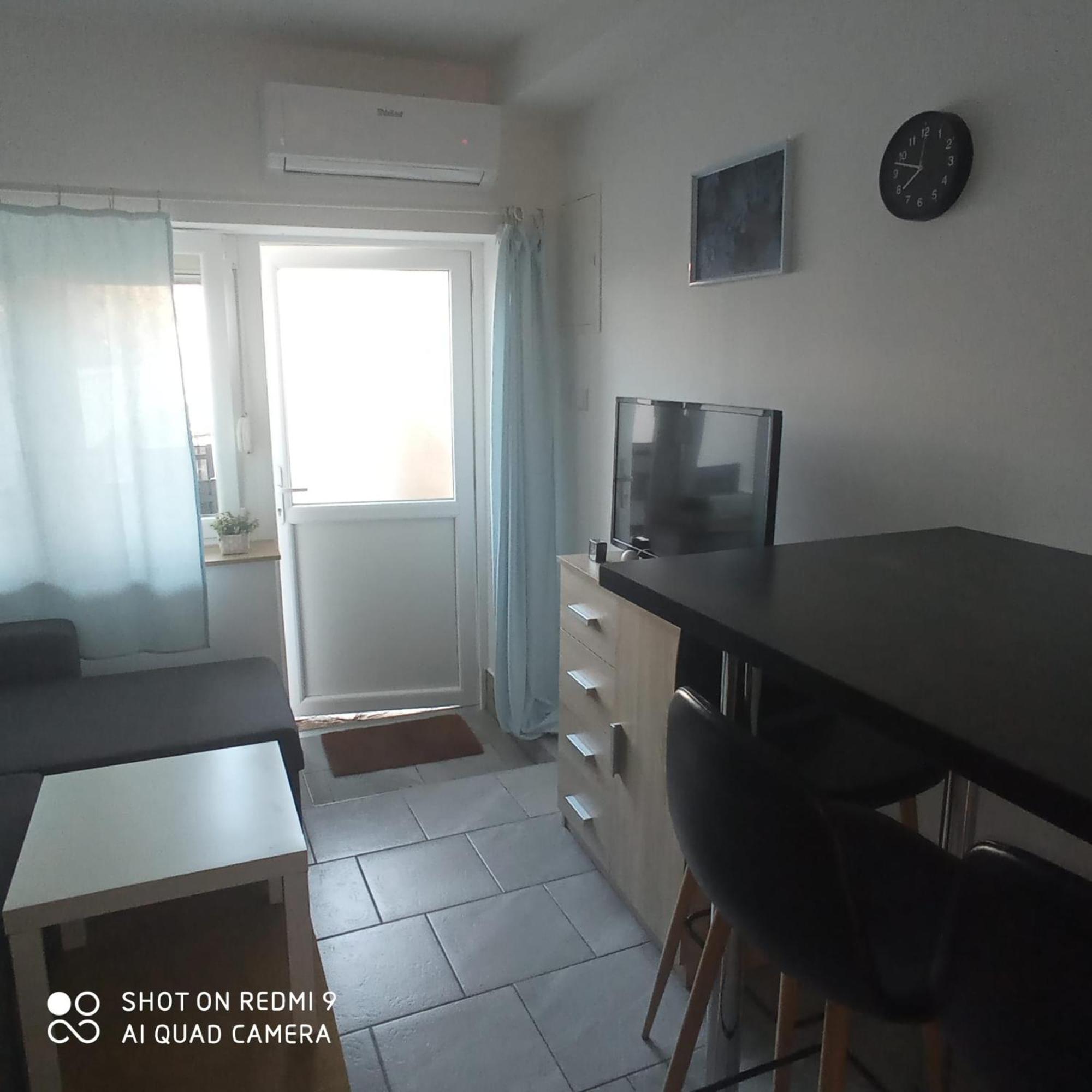 Apartments Max Vir Ngoại thất bức ảnh
