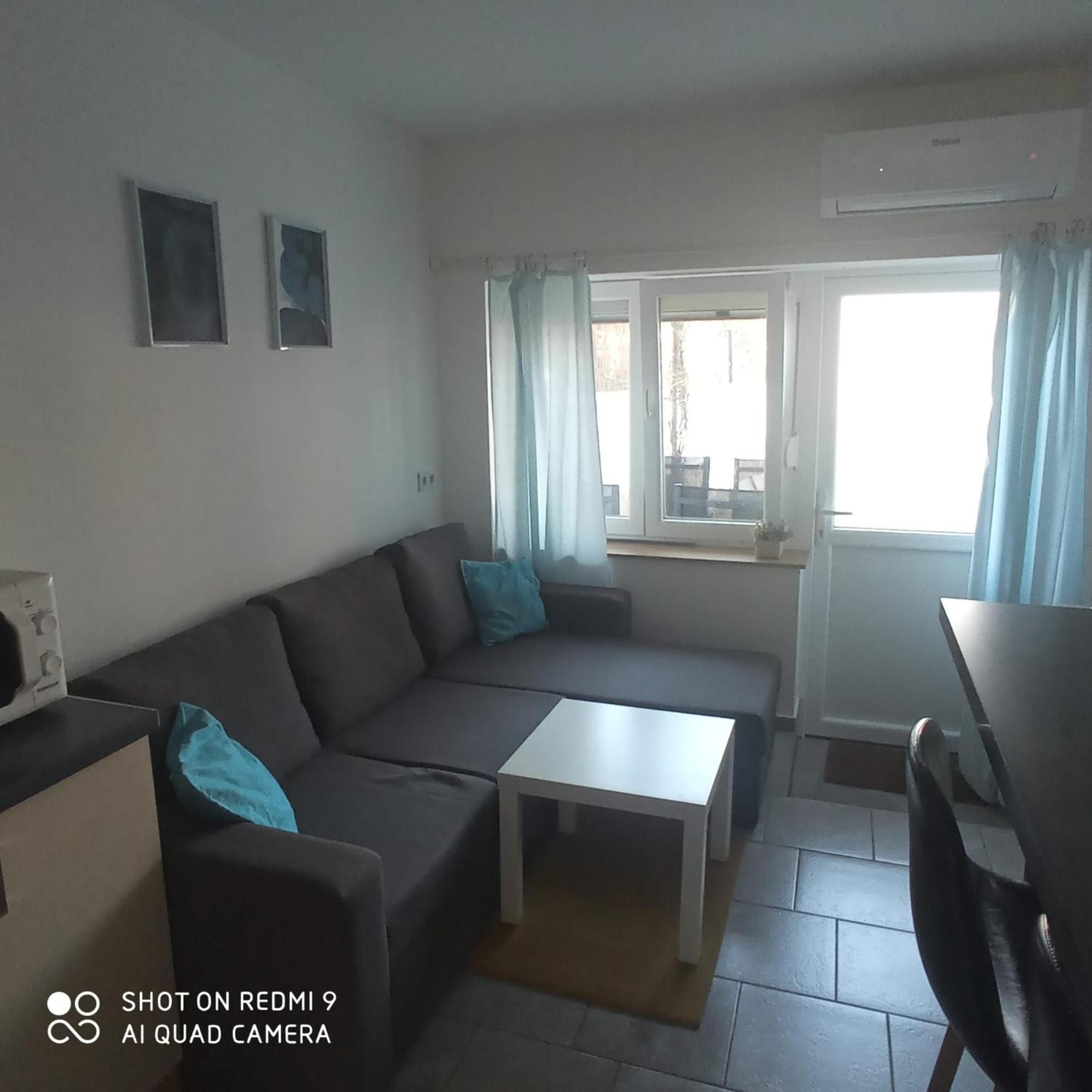 Apartments Max Vir Ngoại thất bức ảnh
