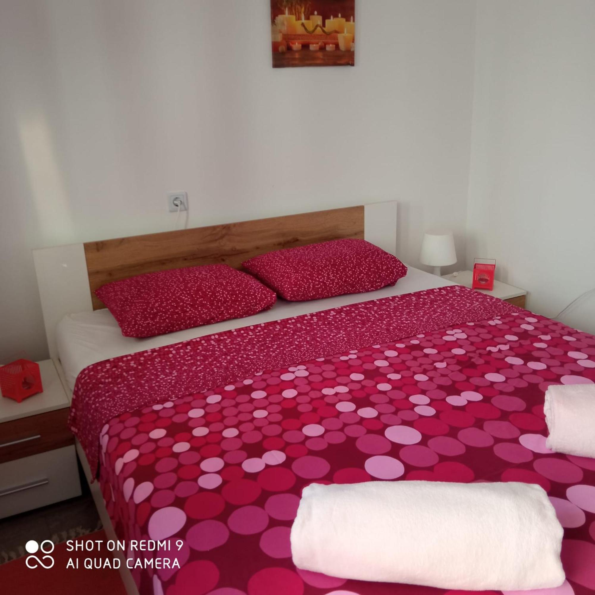 Apartments Max Vir Ngoại thất bức ảnh