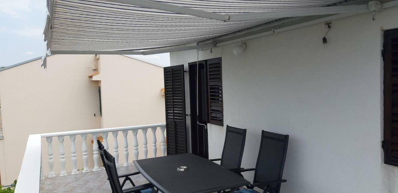 Apartments Max Vir Ngoại thất bức ảnh