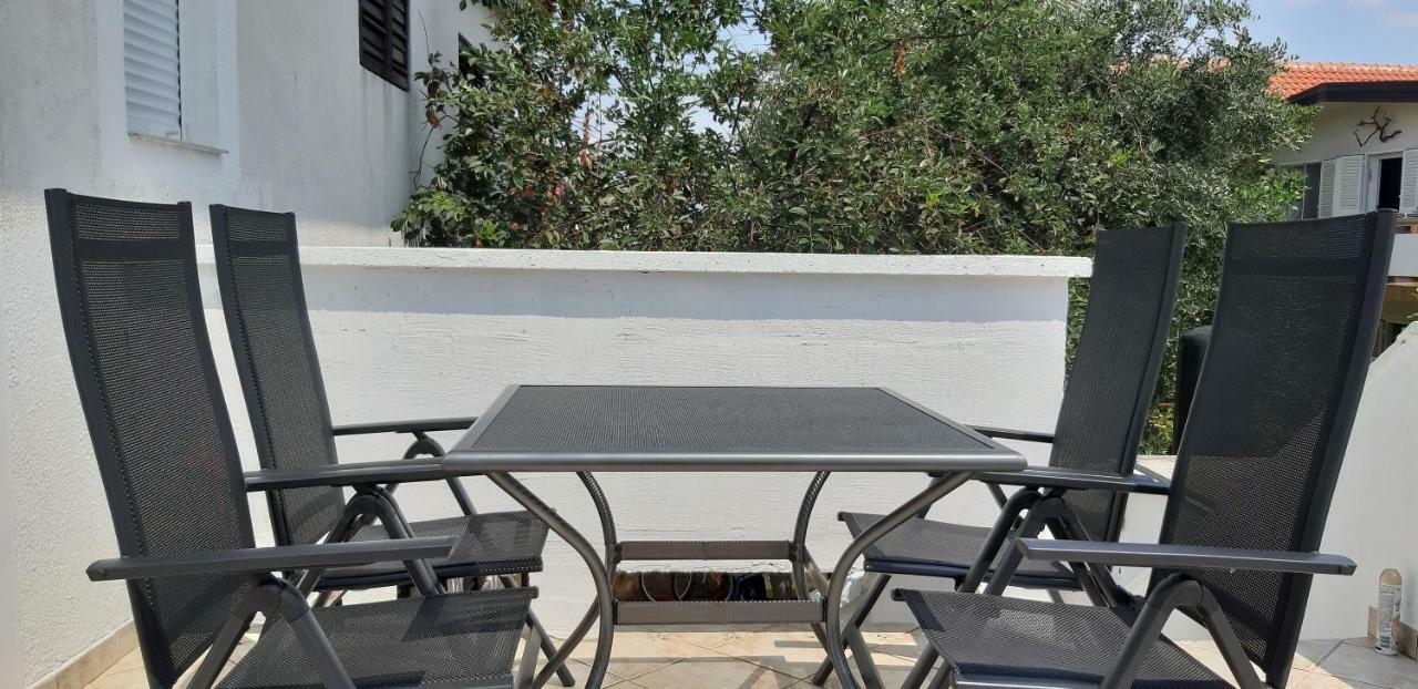Apartments Max Vir Ngoại thất bức ảnh