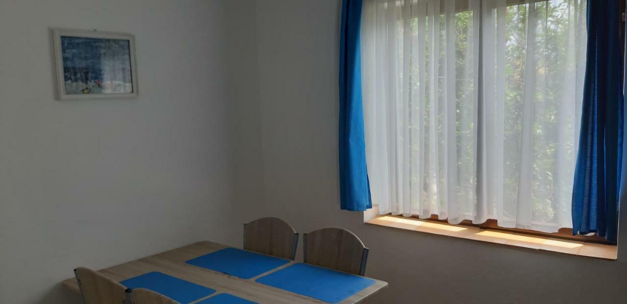 Apartments Max Vir Ngoại thất bức ảnh