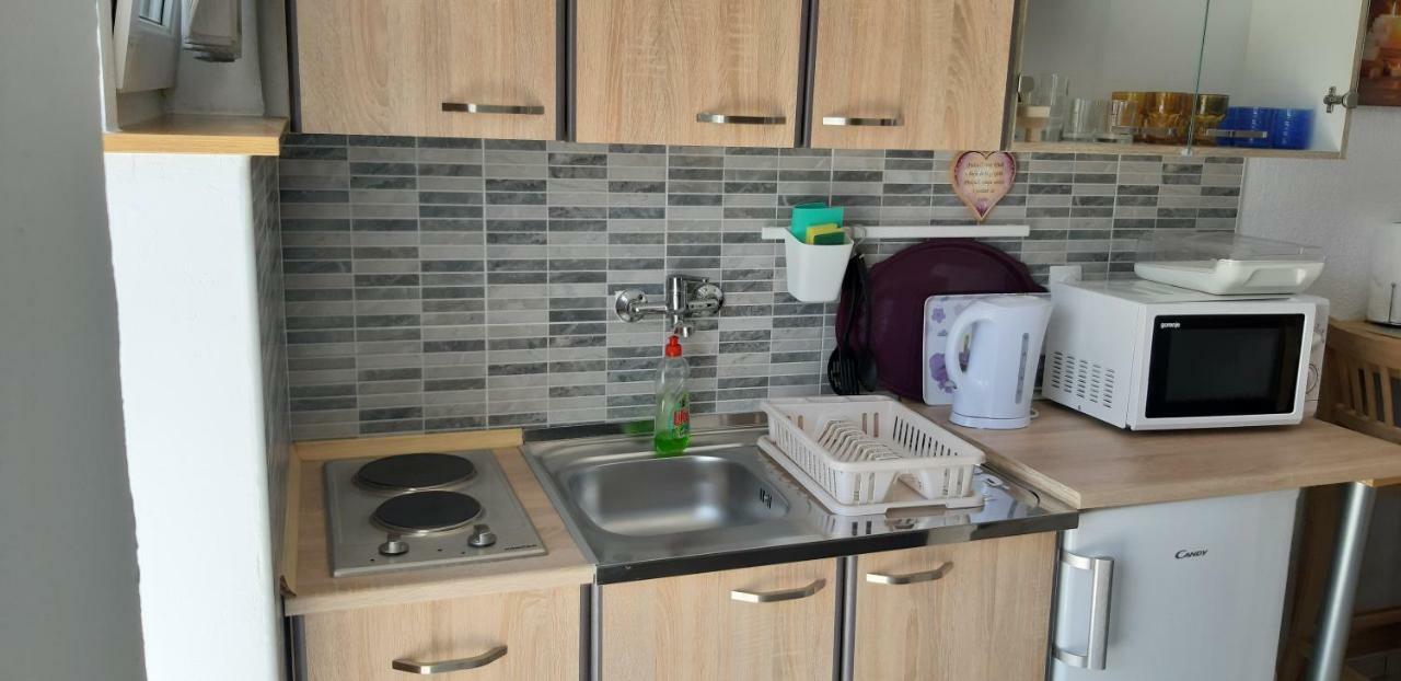 Apartments Max Vir Ngoại thất bức ảnh